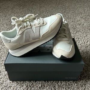 Women's New Balance 237 sneakers- size 7- read full description